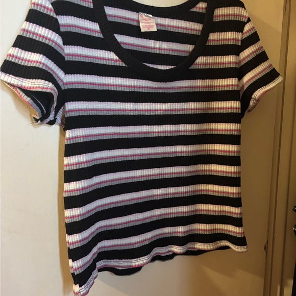 Striped Black and White Ribbed T-Shirt - Picture 1 of 2